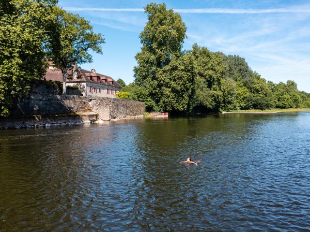 Baignade à Creysse