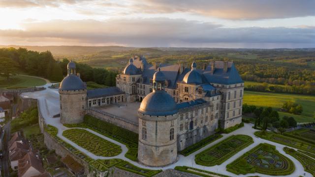 5607 Chateau De Hautefort Dordogne Libre Copie