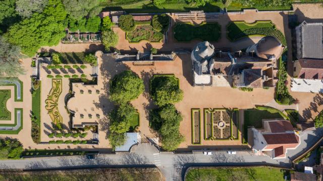 5940 Chateau Des Milandes Dordogne Libre