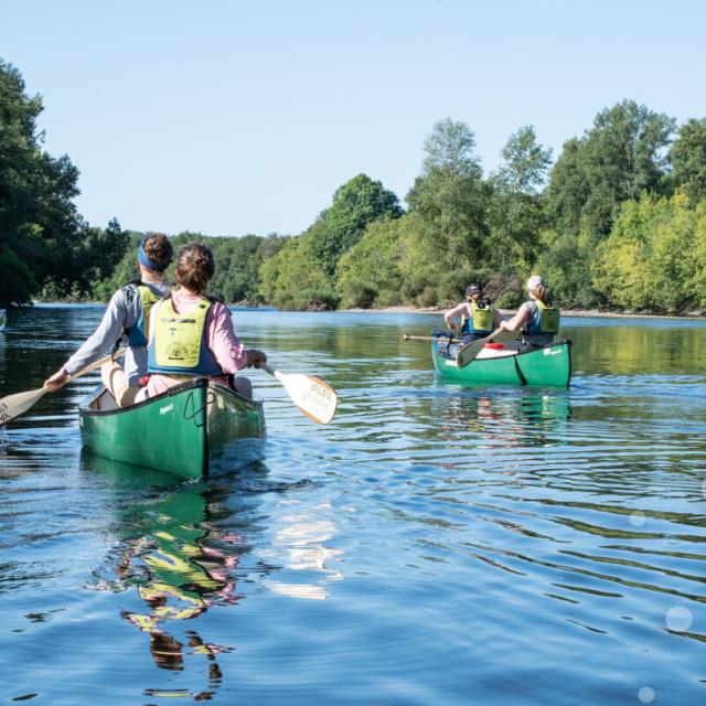 Canoës sur la Dordogne