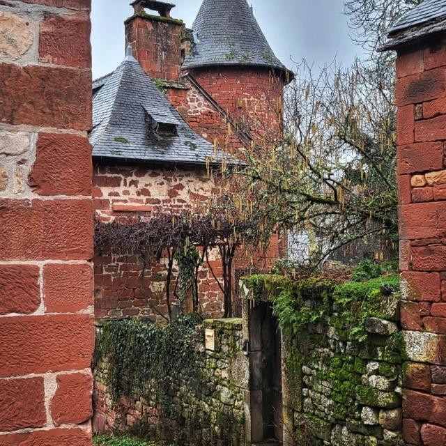 Instagram #collonges