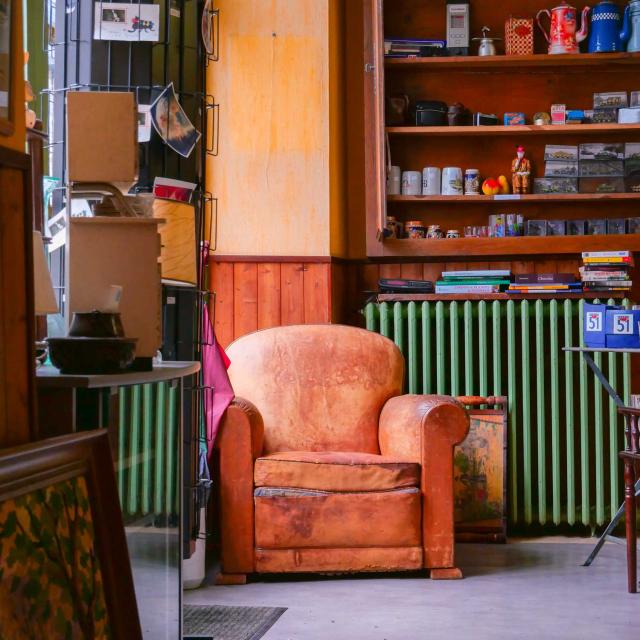 Brocante de la cave au grenier à Forgès