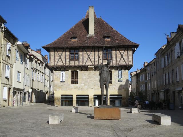 Place du Mercadial - Sculpture Le Sémaphore Marc Petit Les Gardiens De L'ange