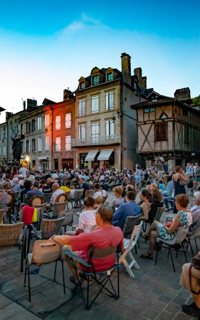 Place du Mercadial-Saint Céré