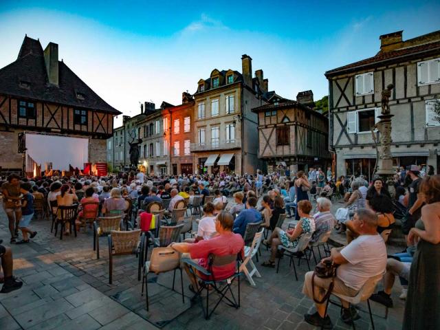 Place du Mercadial-Saint Céré