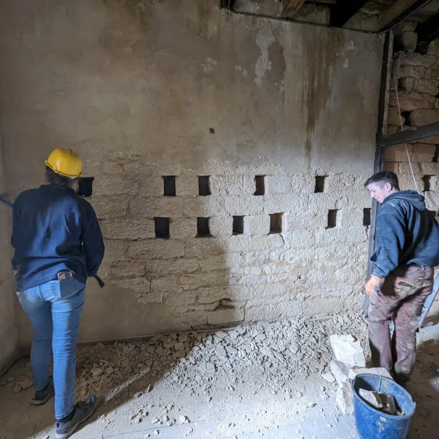 chantier-pigeonnier_chateau-de-Salignac.jpg