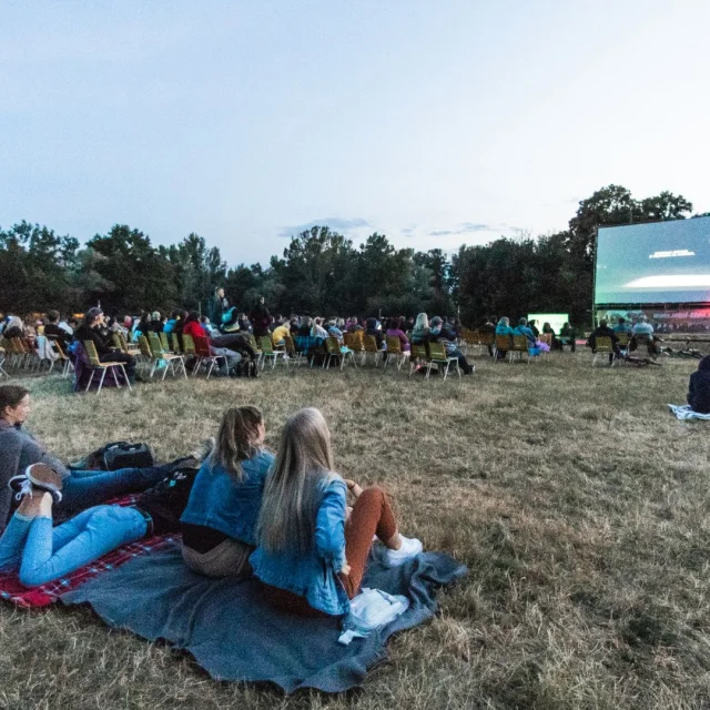 Cinema-en-plein-air-Vallee-de-la-Dordogne.jpg