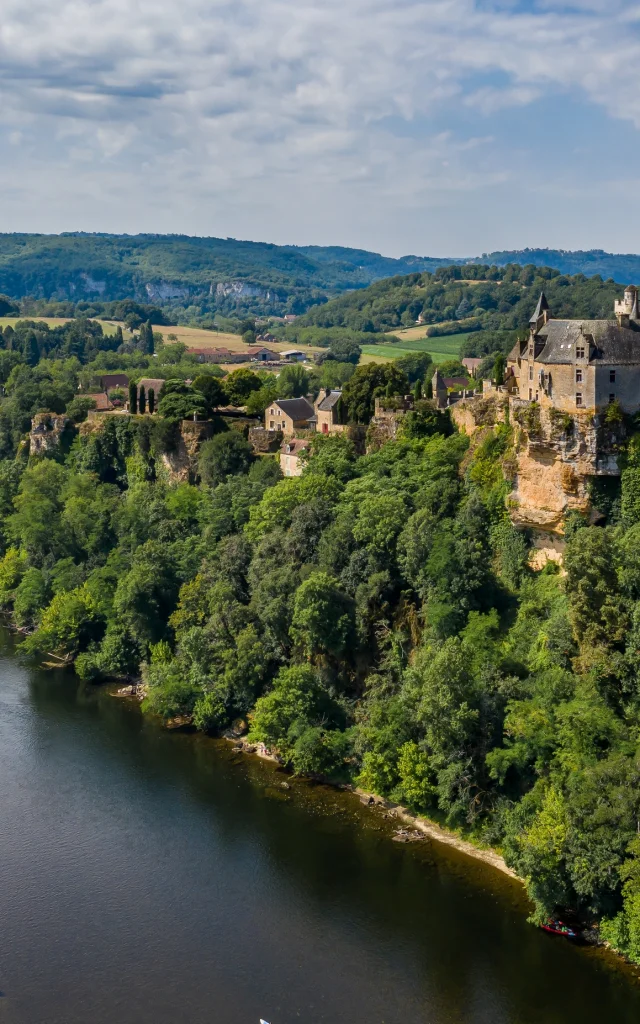 France, Dordogne (24), Périgord Noir, Vitrac, Château de Montfort, (vue aérienne)//France, Dordogne, Black Perigord, Vitrac, Castle of Monfort, (aerial view)