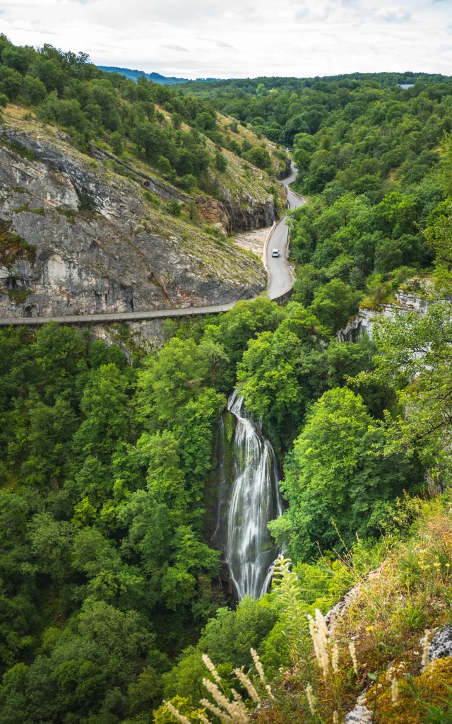 Cascade Autoire Maxime Seimbille Dronieguy.jpg 1920px1