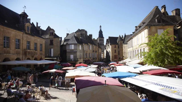 Marche De Sarlat Credit Mathieu Anglada 1 1