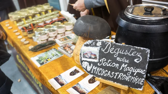 Samedi 2 décembre 2017. Foire grasse de Brive, sous la halle Brassens