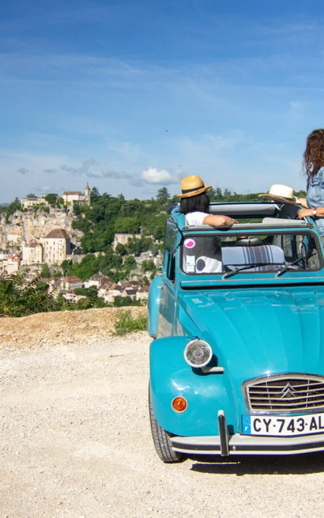 En 2CV à Rocamadour